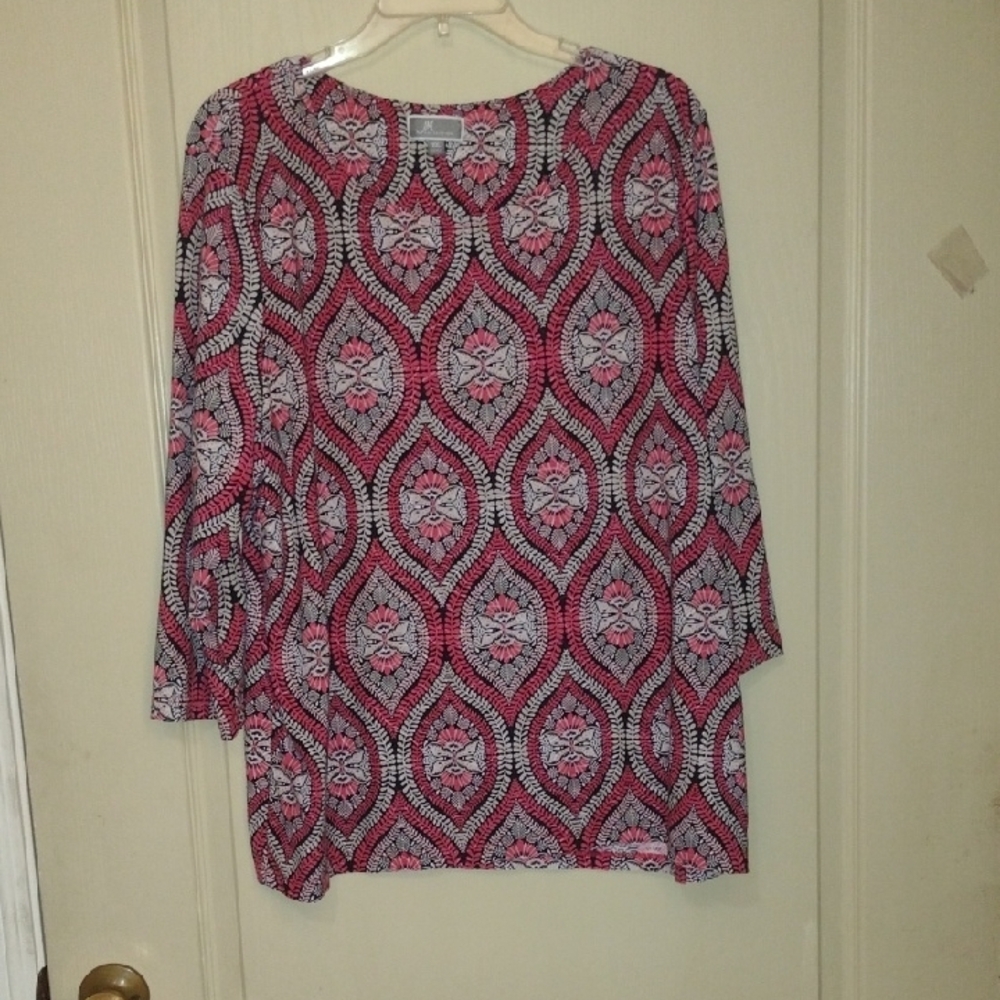 JM Collection Red and Gray Boxy 3/4 Sleeve Blouse